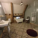 The Stables At Chateau Mas De Pradie Pensionat Foissac (Aveyron)